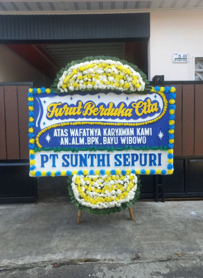 Papan Bunga Duka di Pantai Sagu