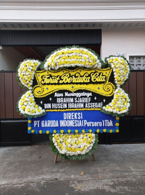 Papan Bunga Duka di Pantai Sagu